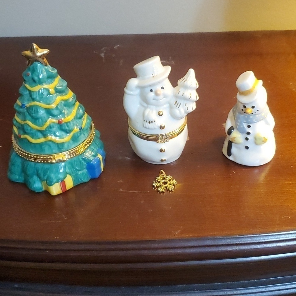 Christmas Lot of Tree and Snowmen 3 pieces